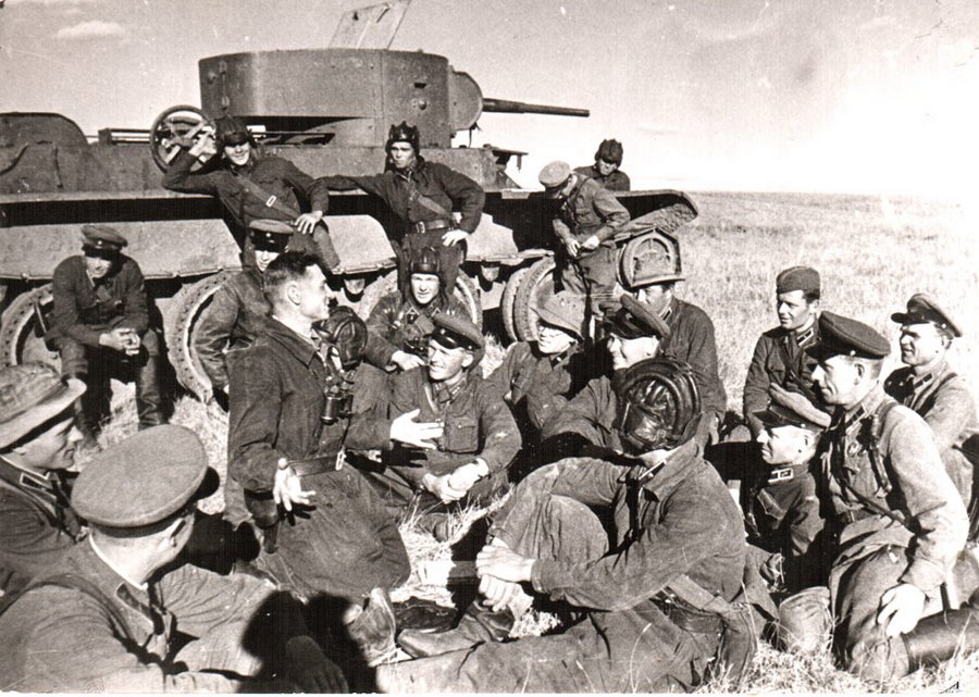 Szovjet csapatok pihenőn Halhin-Gol közelében.