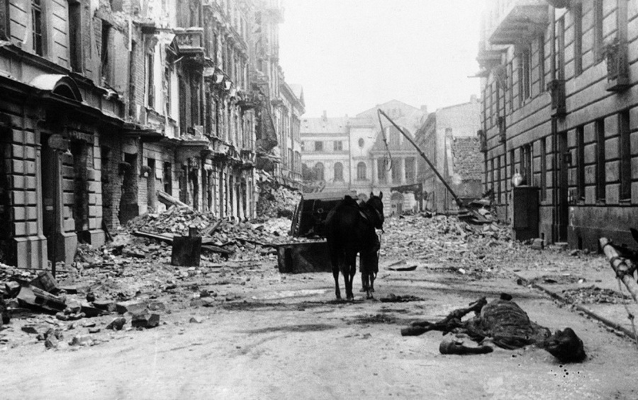 Az elpusztult Ordynatska utca Varsóban.