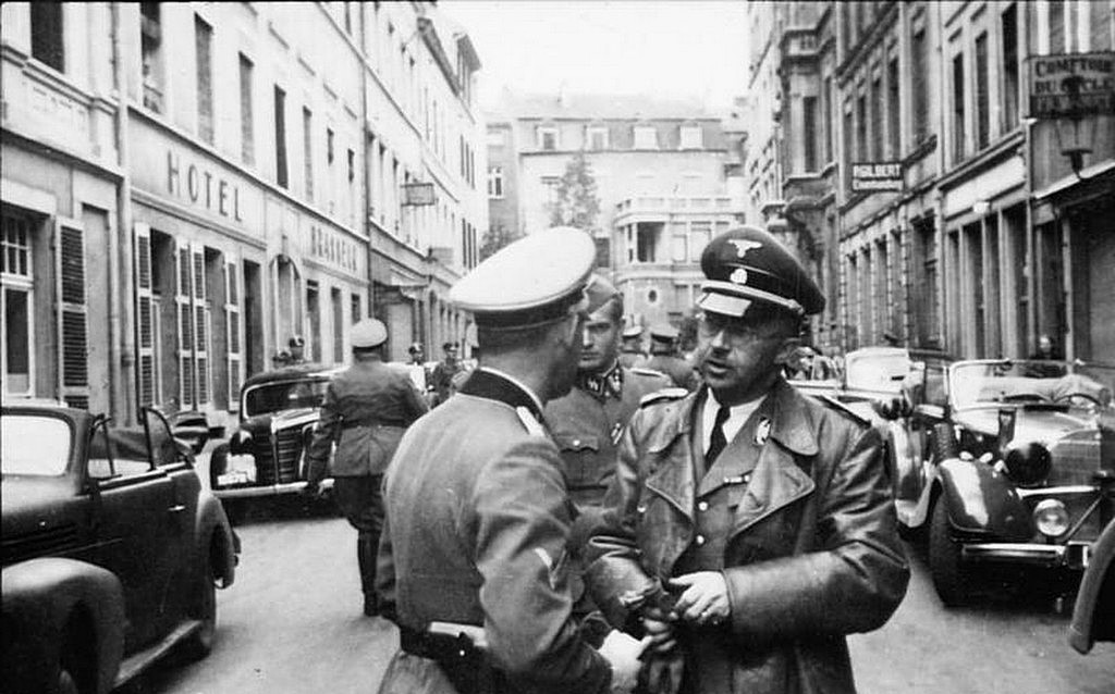 heinrich_himmler_luxemburgi_latogatasan_1940_julius_cr.jpg