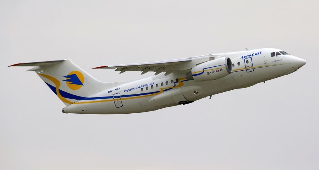 aerosvit-an-148-100b-ur-nta-kbp-2-june-2009-oleg-v-belyakov-airteamimages-1200x640k.jpg