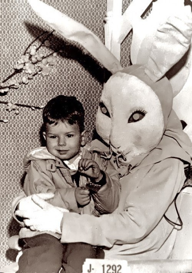 creepy_vintage_easter_bunny_09.jpg