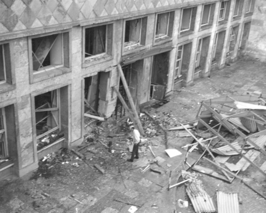 1972_majua_bombenanschlag_der_raf_auf_den_terrace_club_offizierkasino_des_v_us-korps.jpg