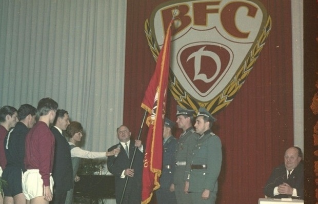 Dynamo csapatzászló átadás 1966.
