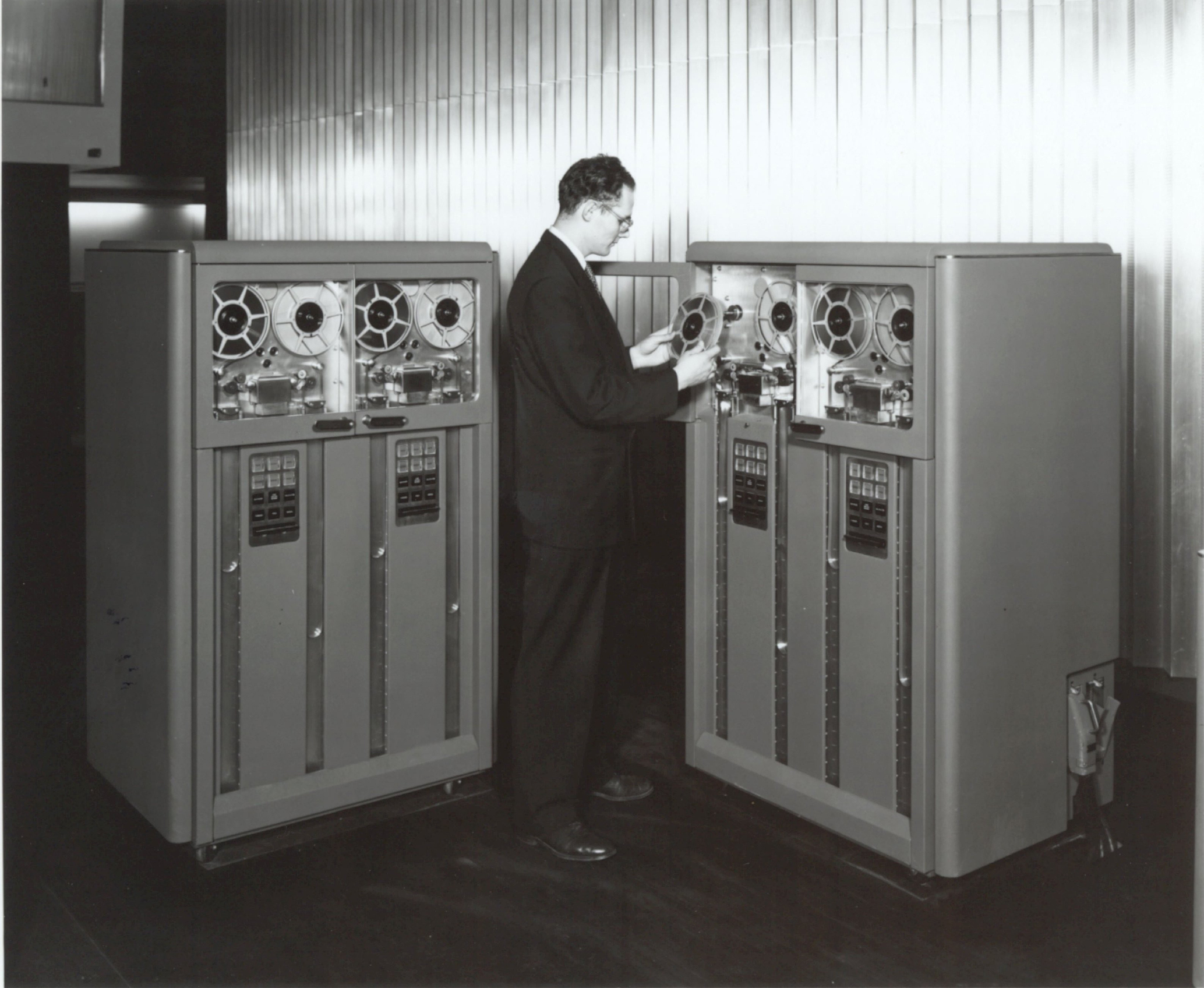 ibm726.jpg