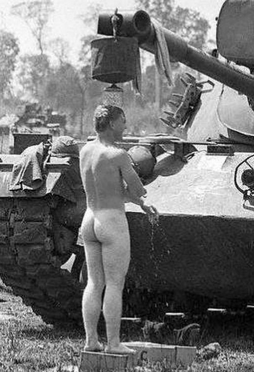 funny-pictures-ww2-humor-war-history-world-war-two-028_cr.jpg