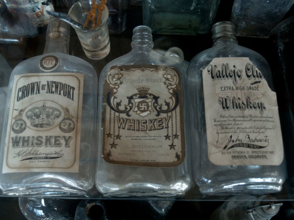 old_whiskey_bottle_with_swastika-s1024x768-100117-1020.jpg