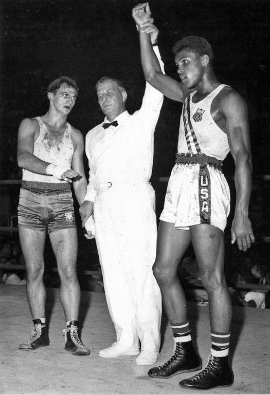 1960_fun-facts-muhammed-ali-olympic-medal2.jpg