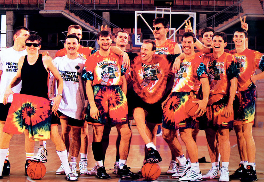 1992_lihuanian_basketball_olympic_team_cr2.jpg