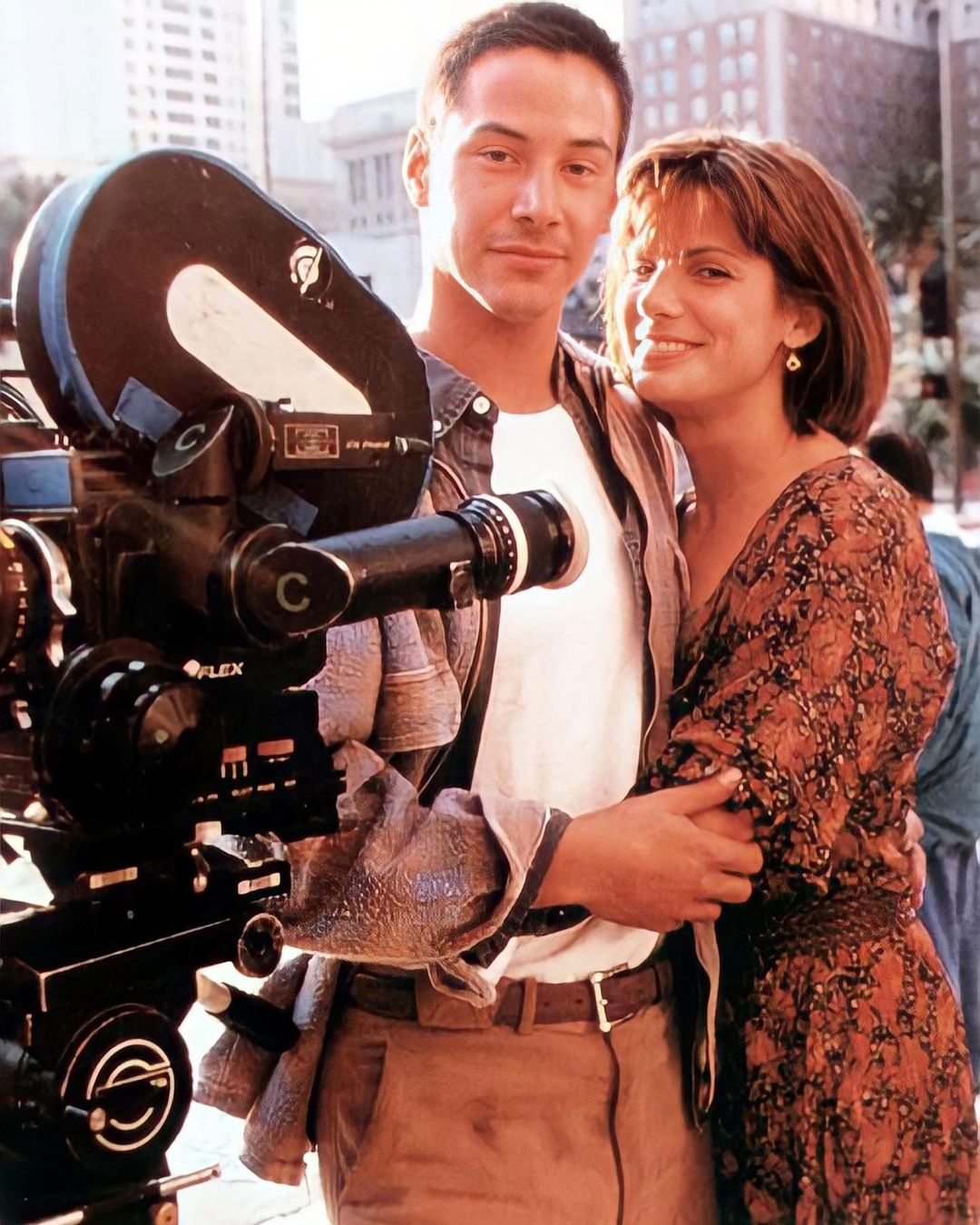 keanu_reeves_es_sandra_bullock_fektelenul_1994.jpg