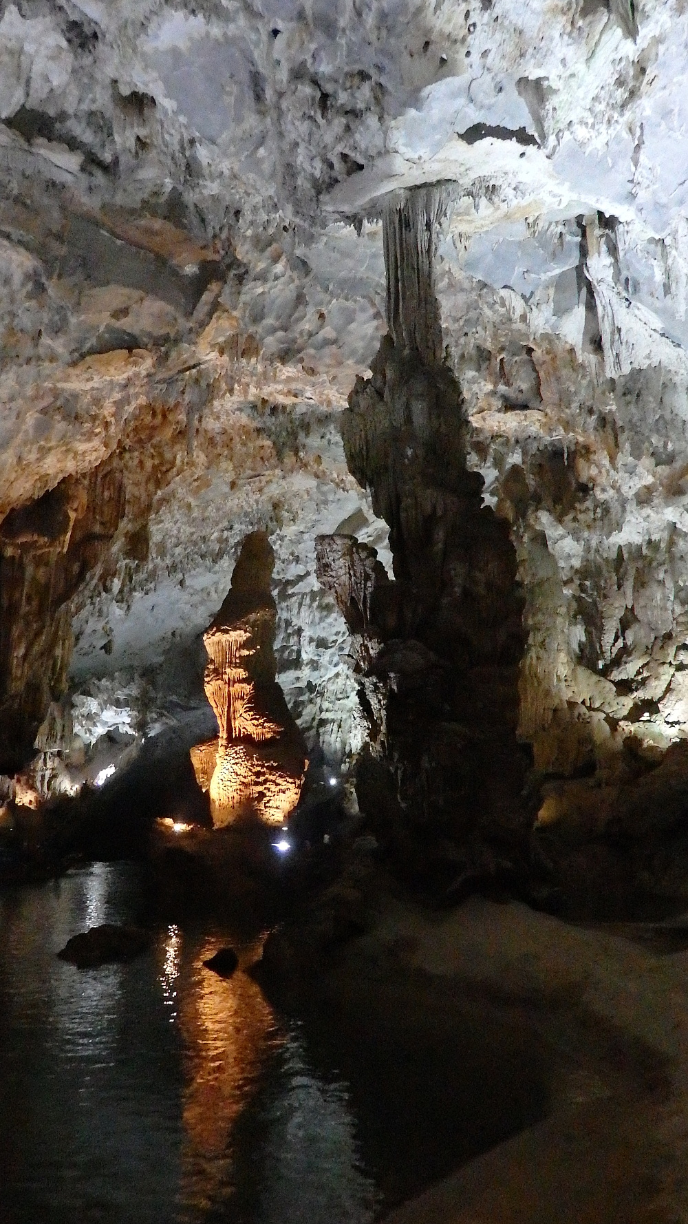 Phong Nha Cave