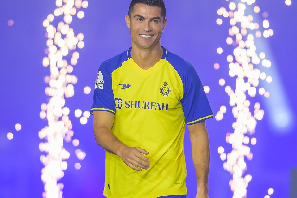 https_hypebeast_com_image_2023_01_cristiano-ronaldo-al-nassr-fc-unable-to-play-foreign-players-quota-info-1-1.jpg