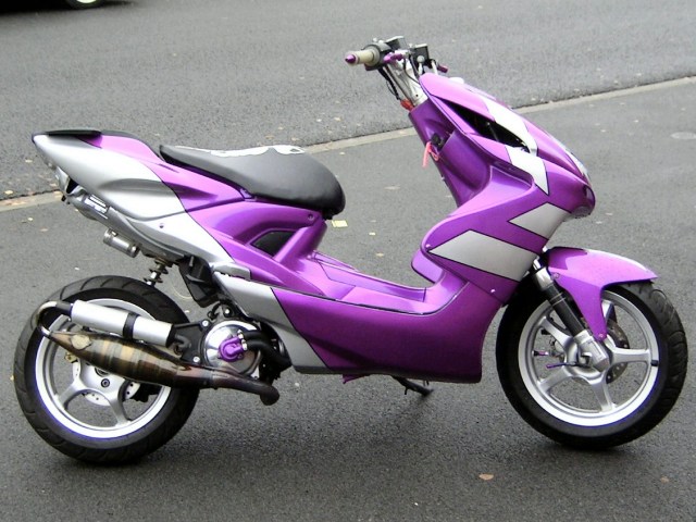 scooter-mbk-nitro-perso-violet.jpg
