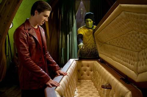 Cirque-du-freak-the-vampires-assistant-coffin.jpg