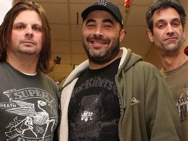 Új dalokon dolgozik a Staind