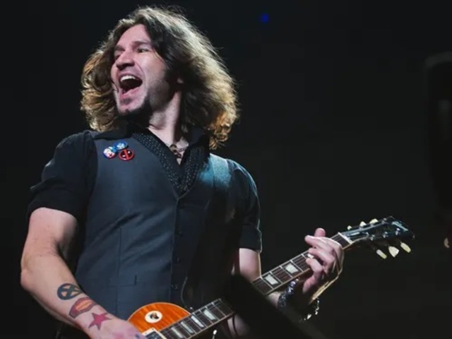 Szólódalt adott ki a Bon Jovi gitárosa és csapata