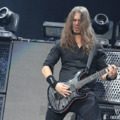 Kiko Loureiro árulja a hangszereit