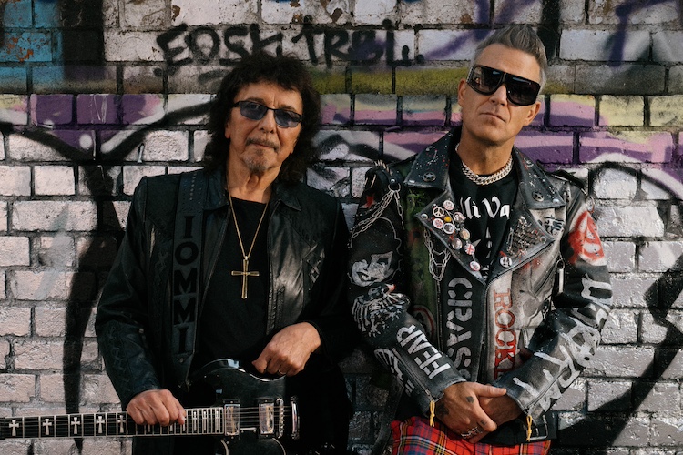 tony-iommi-and-robbie-williams-credit-leo-baron.jpeg
