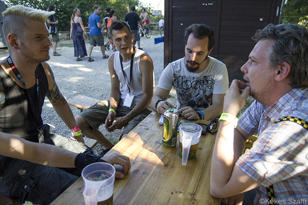 20130802_gutting_revue_fezen_interju_04.jpg