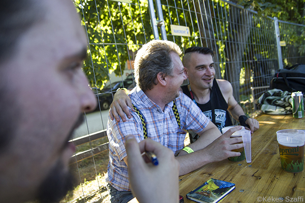 20130802_gutting_revue_fezen_interju_07.jpg