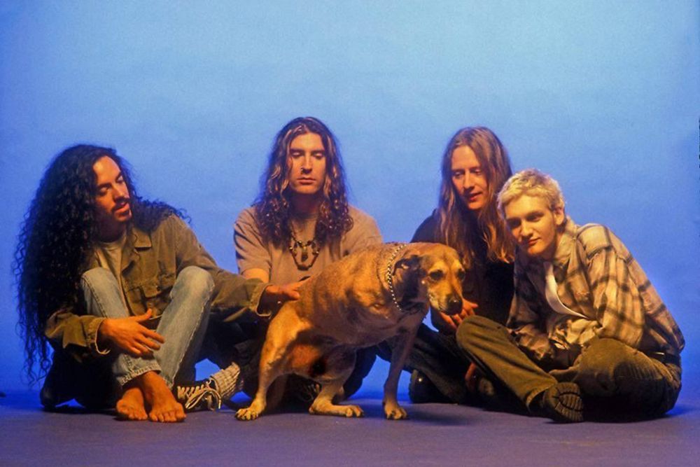 alice-in-chains-1995-1536x1024.jpg