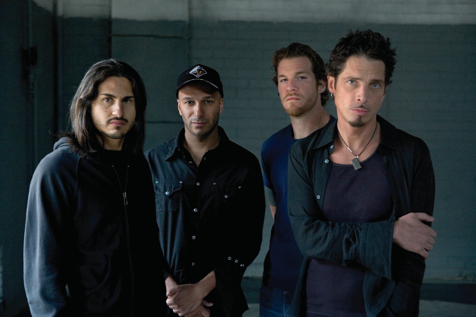 audioslave_umg_ethan_a_russell_2005.jpg