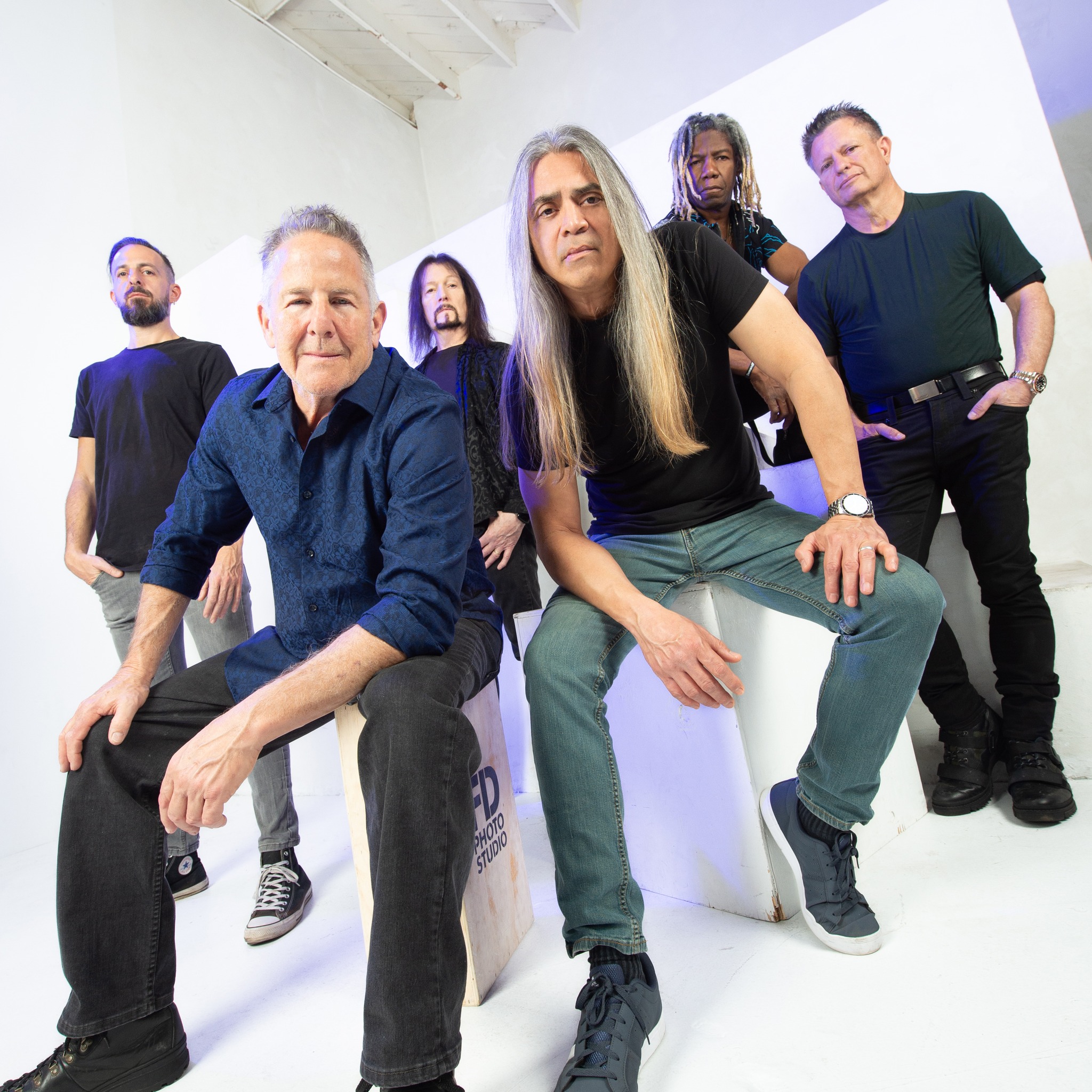 az_2025_band.jpg