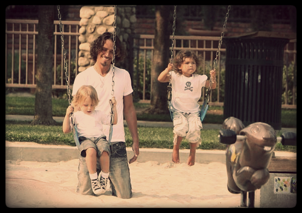 chris-cornell-w-kids_eff.jpg