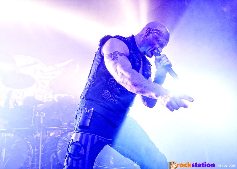 0primalfear2016_42.jpg