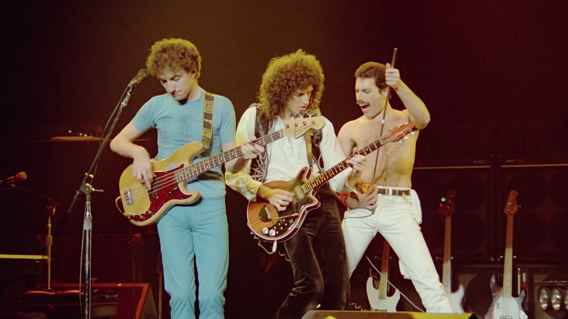 queen-rock-montreal-live-aid-50719751904b5.jpg