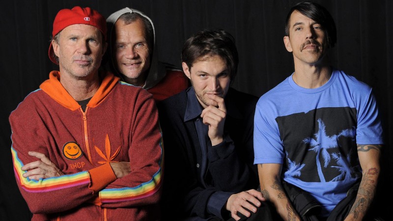 red_hot_chili_peppers_2016.jpg