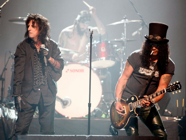 Alice+Cooper+Slash+4th+Annual+MusiCares+Benefit+GuRlyqeUPn3l.jpg