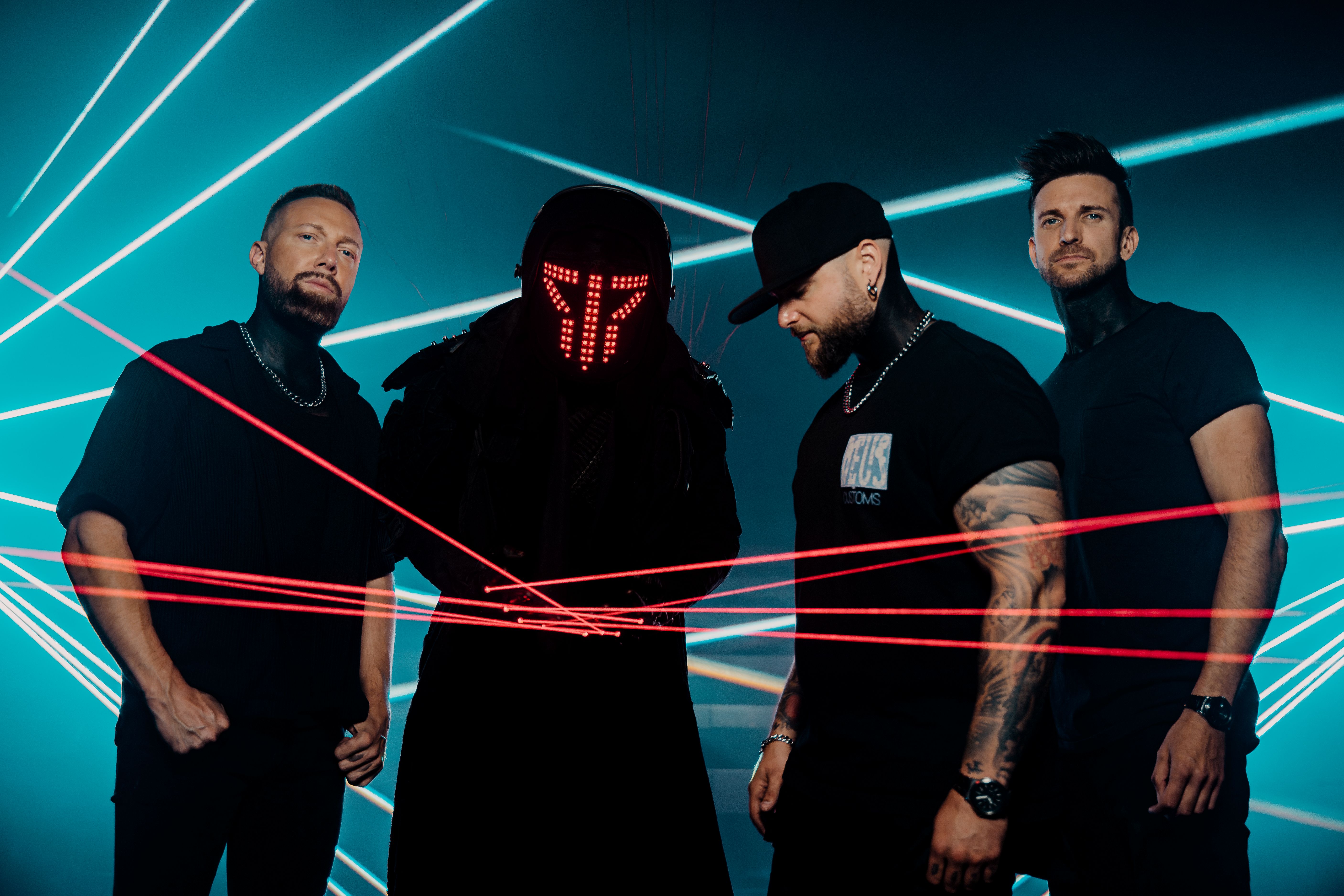 smash_into_pieces_press_photos_2024_photo_by_john_gyllhamn-2.jpg