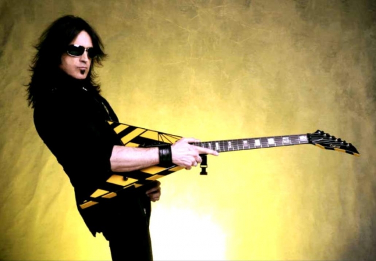 stryper-michael-sweet.jpg