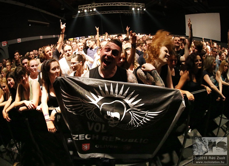 0volbeat2013_01.jpg