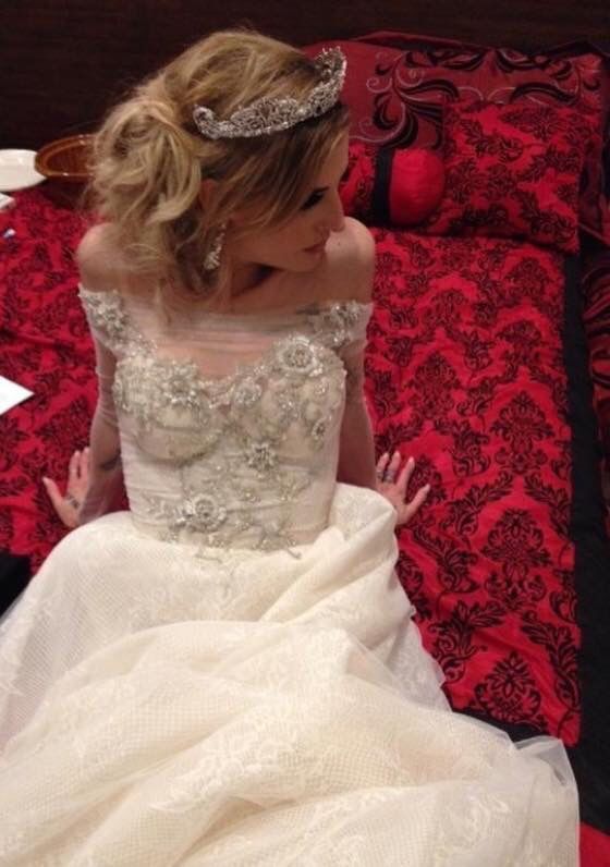 83bf93a9a14e17fc6702b6d14f7bb9c9--juliet-simms-wedding-dressses.jpg