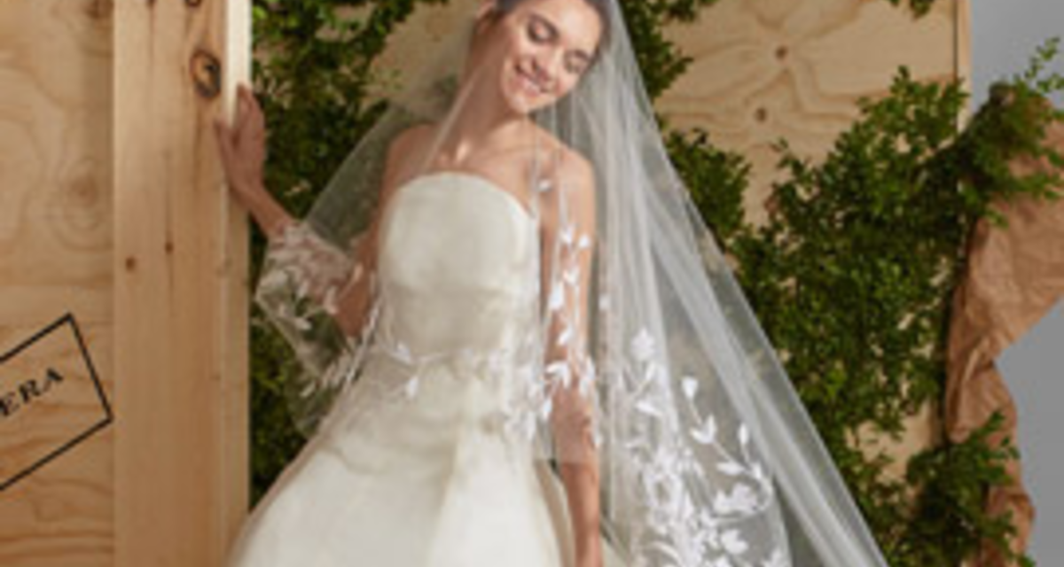 Ámulatba ejtő esküvői ruhák tavaszra - Képeken Carolina Herrera legszebb kreációi