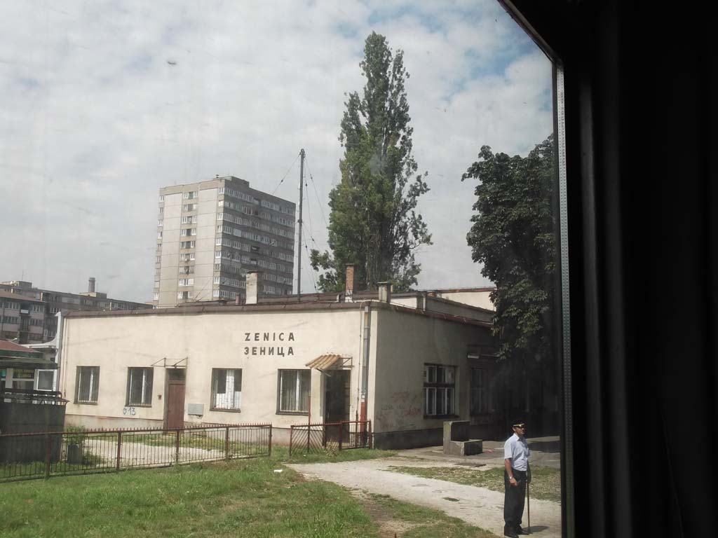 Zenica állomás a bosnyák részen.