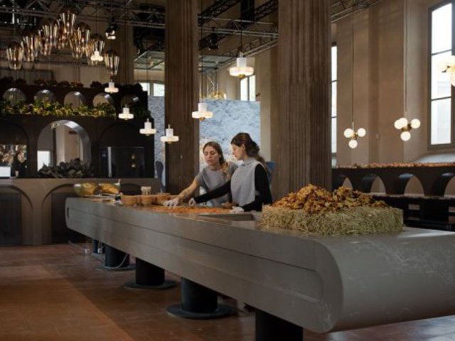 Tom Dixon a Milánói Design Héten mutatta be új kollekcióját