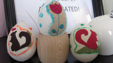 Húsvéti tojásolás gyerkőccel