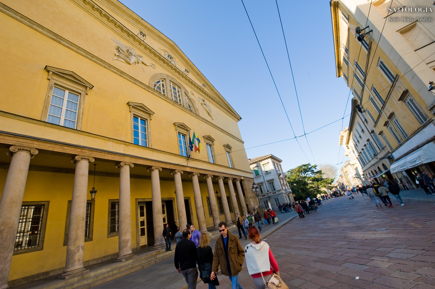 Teatro Regio di Parma, Strada Giuseppe Garibaldi