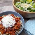 Bolognai spagetti rengeteg sajttal