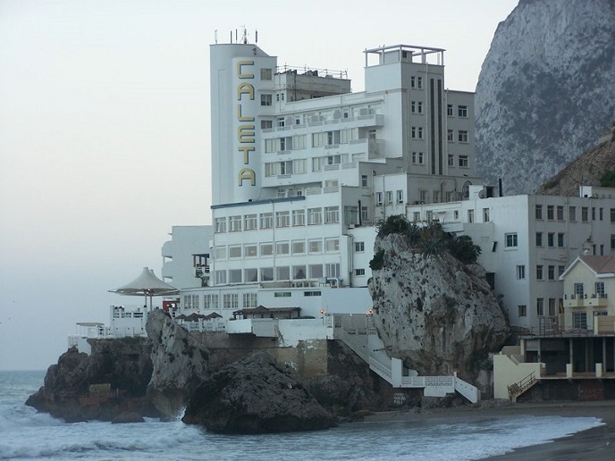 Caleta_Palace_Hotel_in_Catalan_Bay,_Gibraltar.jpg