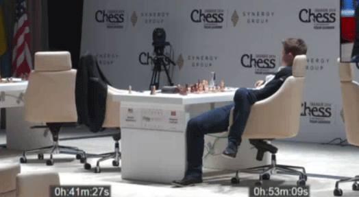 Carlsen2fpóz.jpg