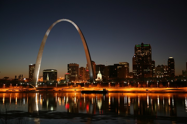 st_louis_night-_1.jpg