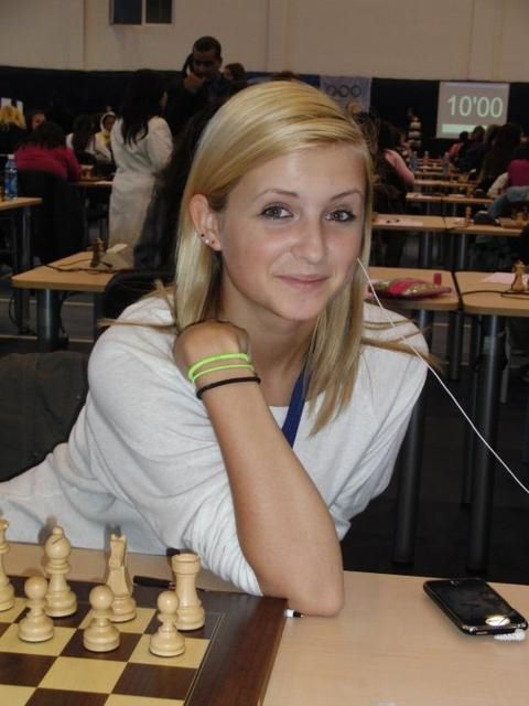 0cab85dfbf16e775c8caede498096e8a--chess-play_1.jpg