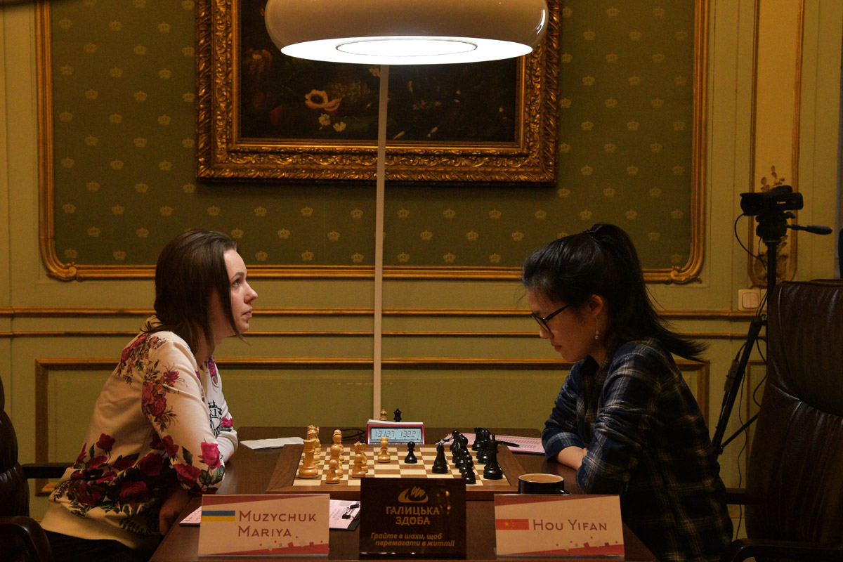chess-women-lviv-2016-03-05_3974sa_hbr.jpg