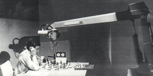 david-levy-vs-chess-4_8_-hamburg-1979.jpg