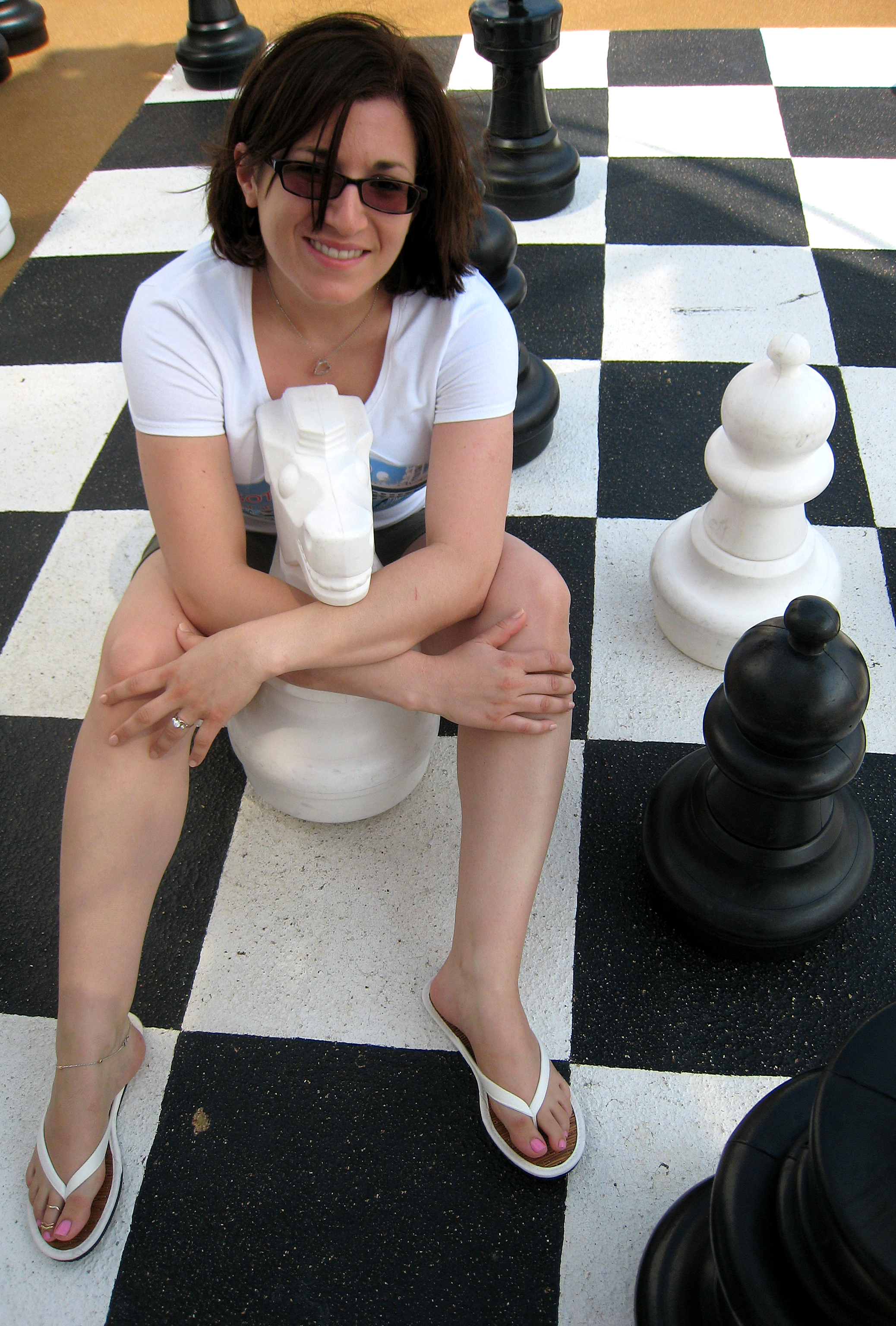 woman_holding_large_chess_piece_in_bermuda-17june2008.jpg