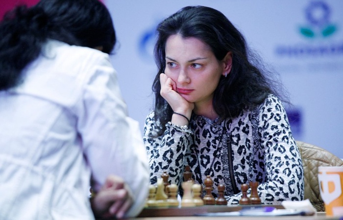 kosteniuk-alexandra-women-chess-2015-r3g2-sochi.JPG