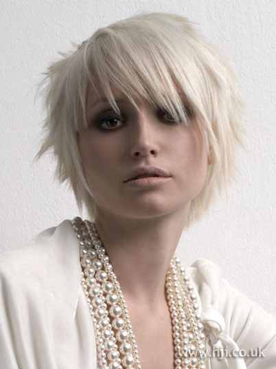 short-blonde-hair-styles-for-women-1.jpg